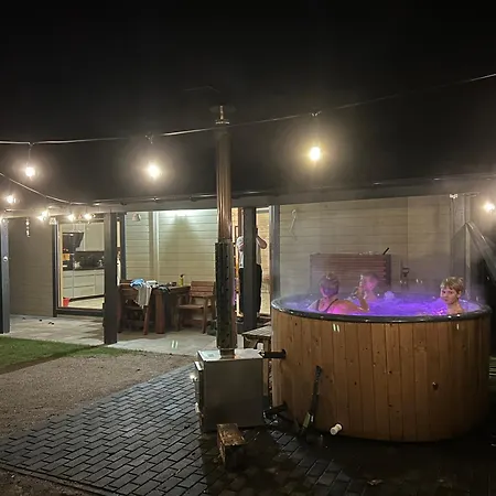 Mazury Przyjazny Dom W Leleszkach Z Goraca Balia Holiday home *